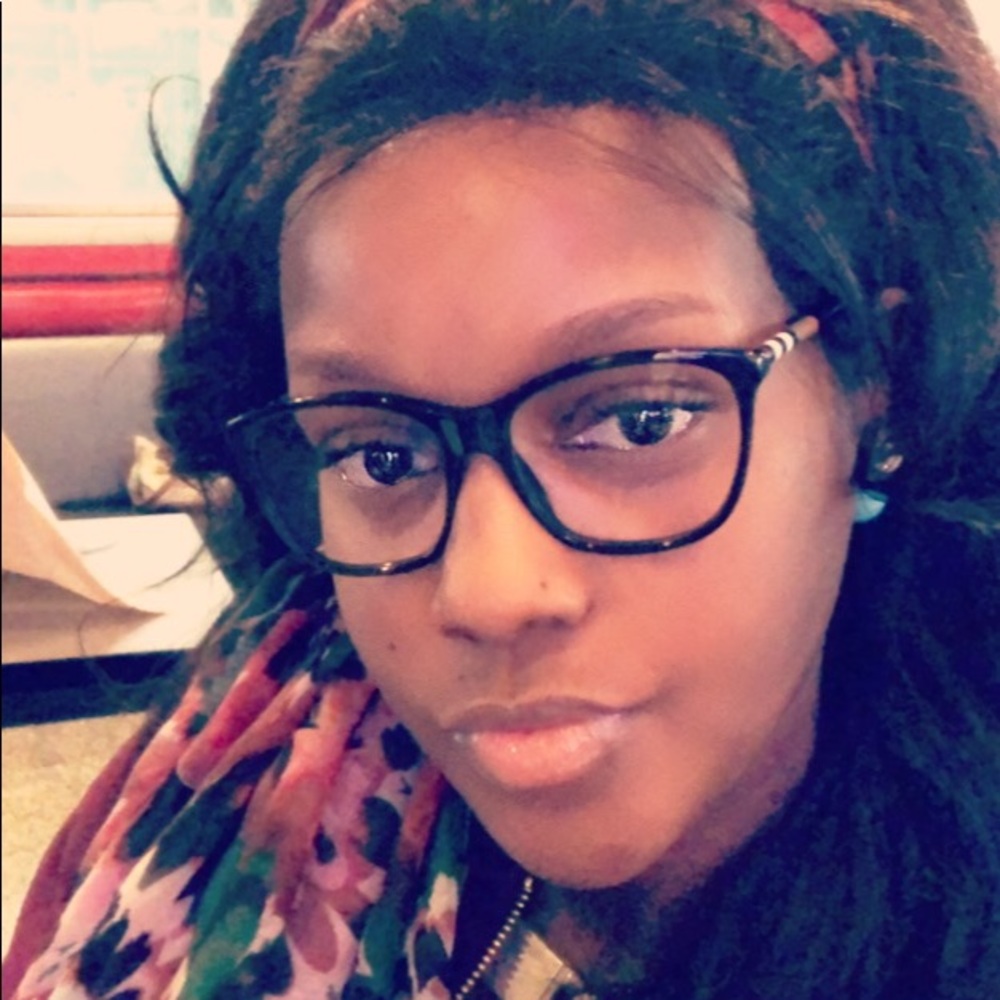 Meet your Posher, Lakeisha